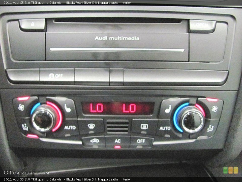 Black/Pearl Silver Silk Nappa Leather Interior Controls for the 2011 Audi S5 3.0 TFSI quattro Cabriolet #52232860