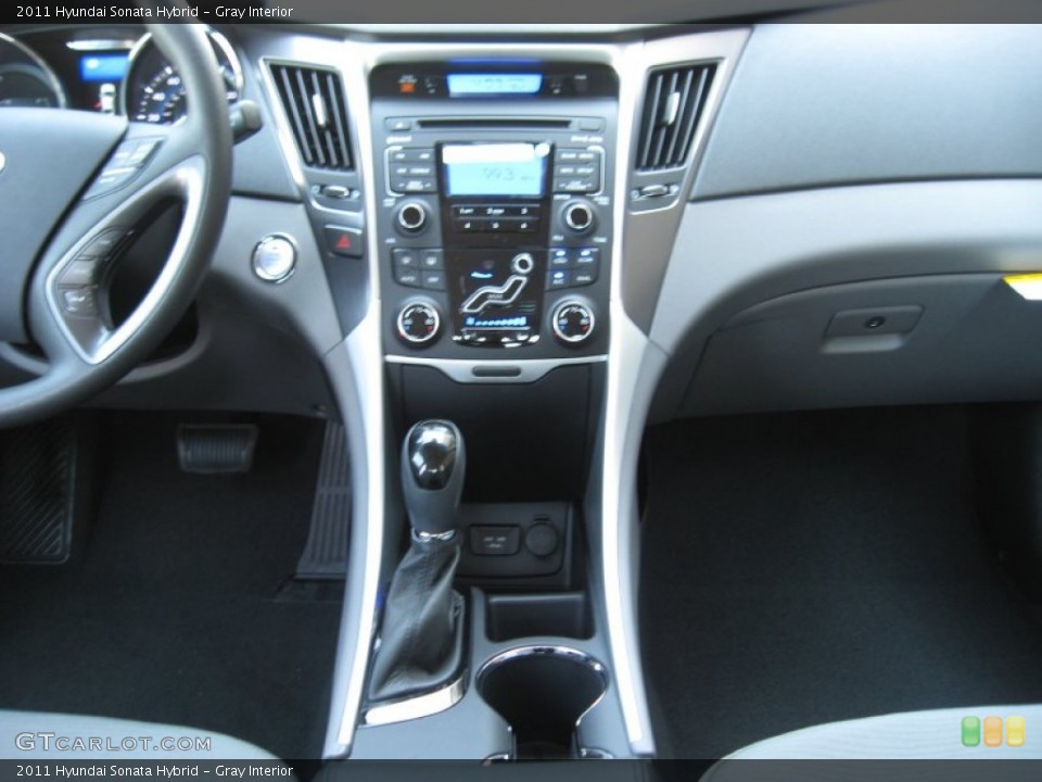 Gray Interior Controls for the 2011 Hyundai Sonata Hybrid #52234813