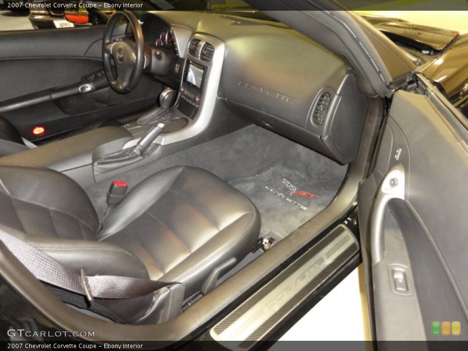 Ebony Interior Photo for the 2007 Chevrolet Corvette Coupe #52239604