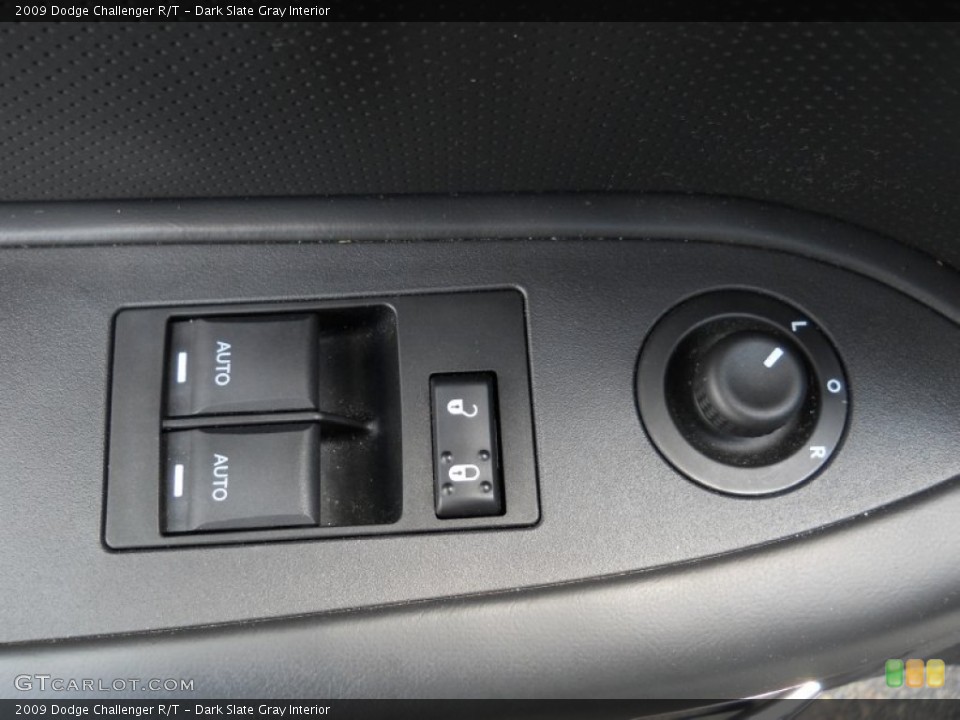 Dark Slate Gray Interior Controls for the 2009 Dodge Challenger R/T #52240141