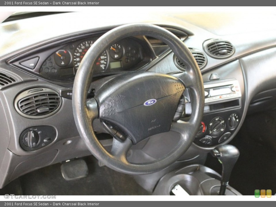 Dark Charcoal Black Interior Photo for the 2001 Ford Focus SE Sedan #52240450