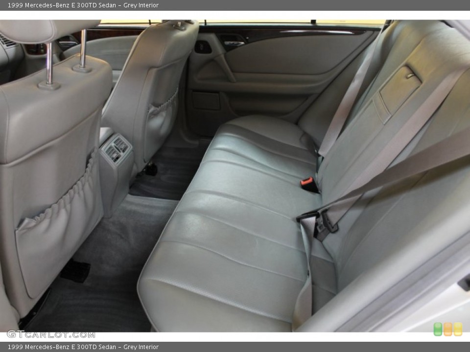 Grey Interior Photo for the 1999 Mercedes-Benz E 300TD Sedan #52241281