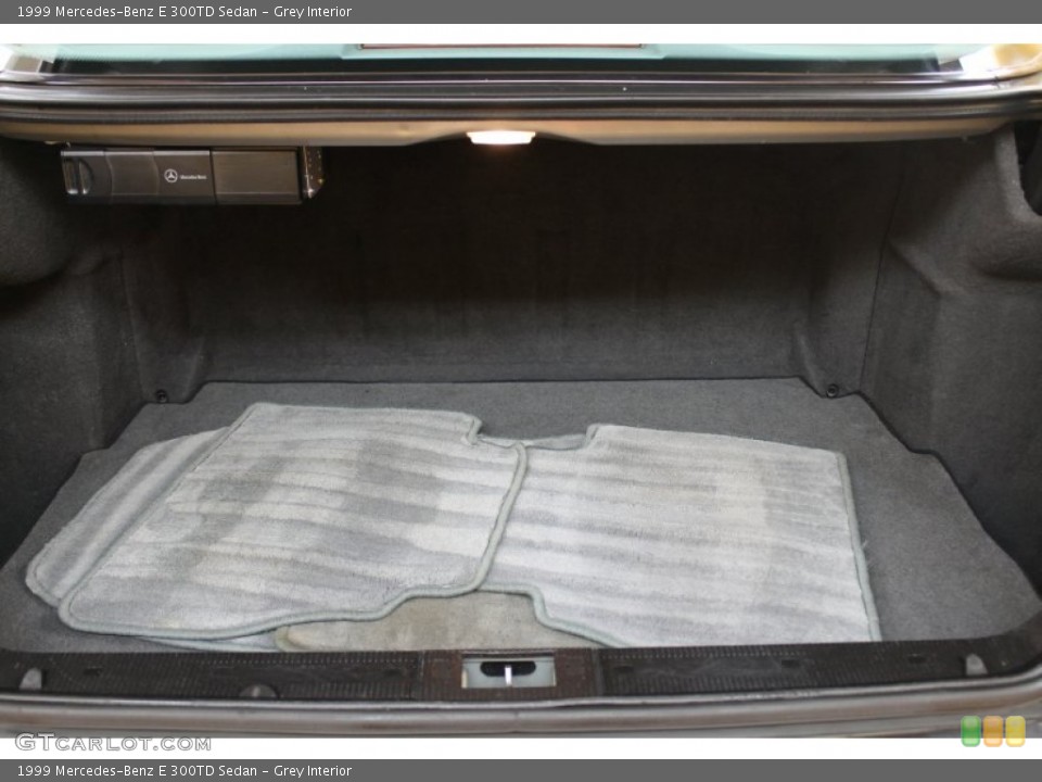 Grey Interior Trunk for the 1999 Mercedes-Benz E 300TD Sedan #52241287