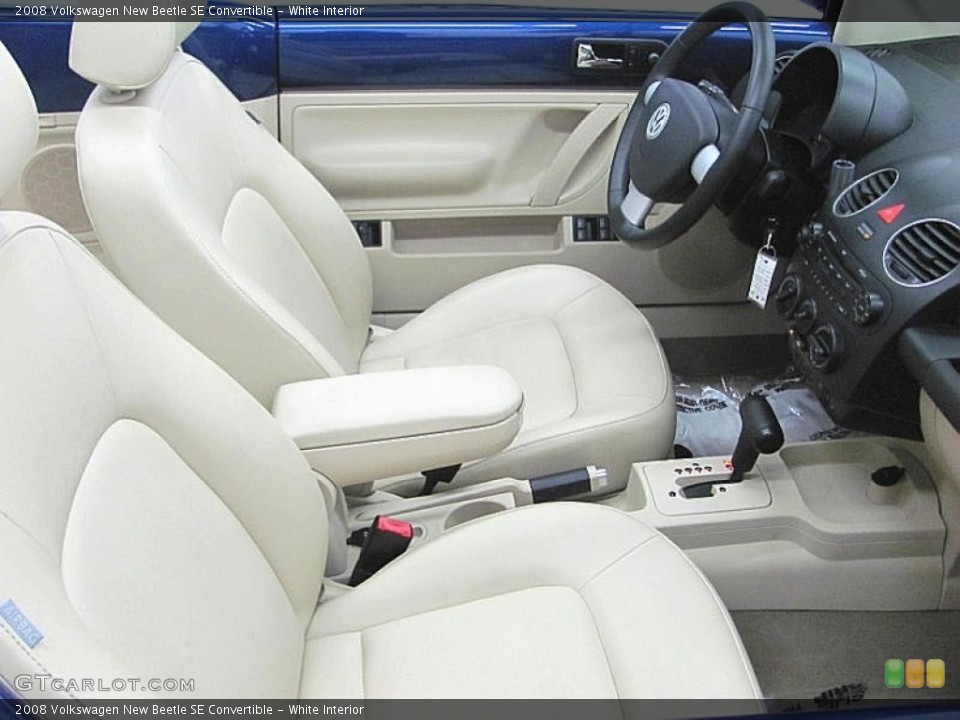 White Interior Photo for the 2008 Volkswagen New Beetle SE Convertible #52248013