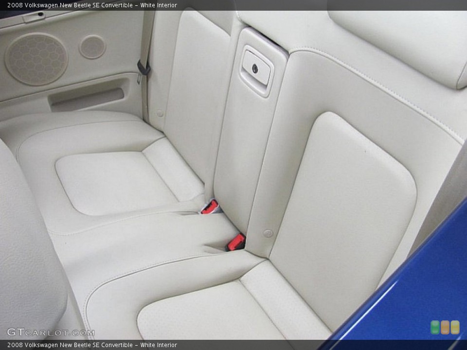 White Interior Photo for the 2008 Volkswagen New Beetle SE Convertible #52248019