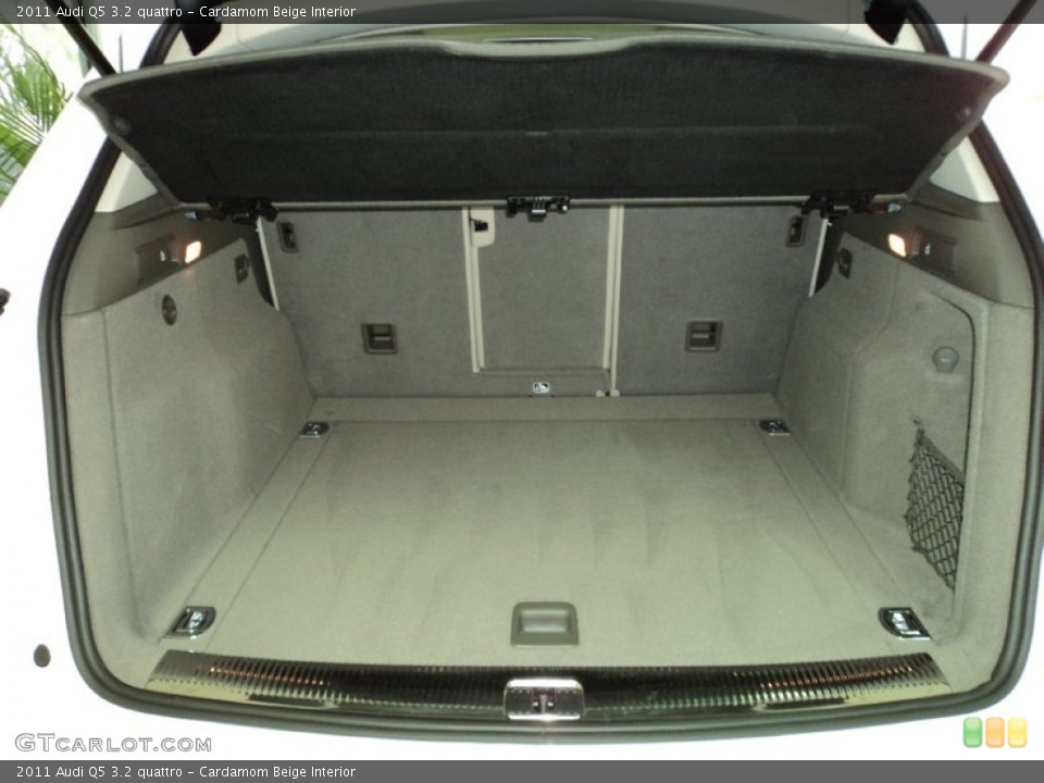 Cardamom Beige Interior Trunk for the 2011 Audi Q5 3.2 quattro #52252666