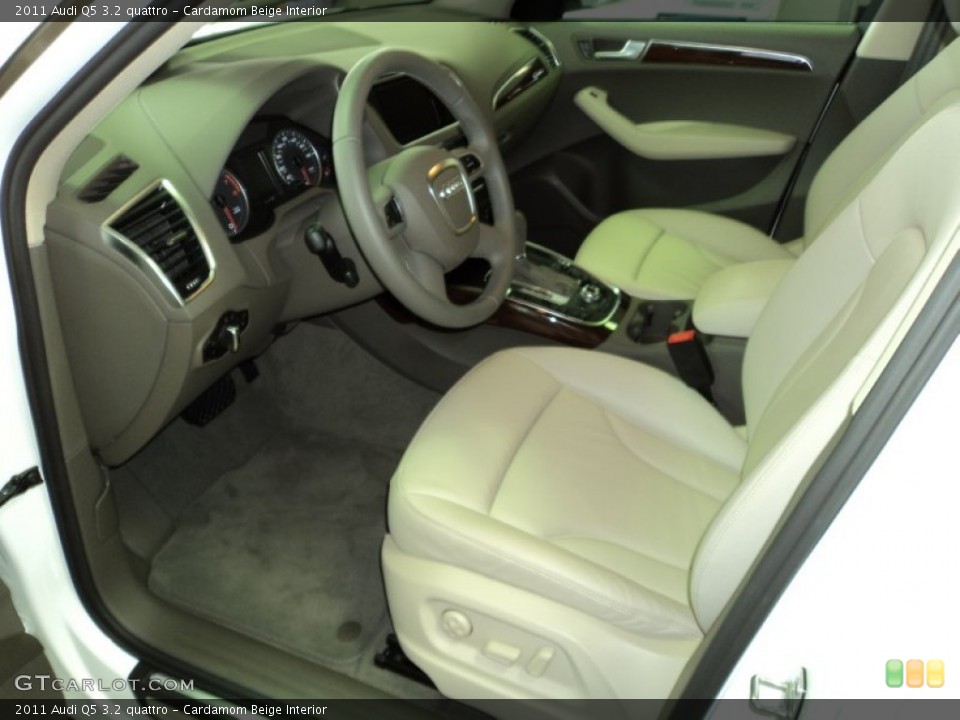 Cardamom Beige Interior Photo for the 2011 Audi Q5 3.2 quattro #52252714