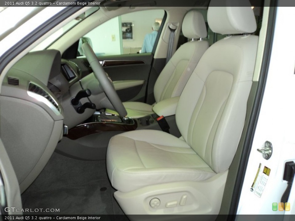 Cardamom Beige Interior Photo for the 2011 Audi Q5 3.2 quattro #52252723