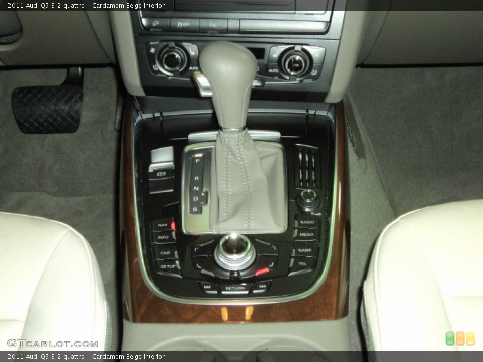 Cardamom Beige Interior Transmission for the 2011 Audi Q5 3.2 quattro #52252771