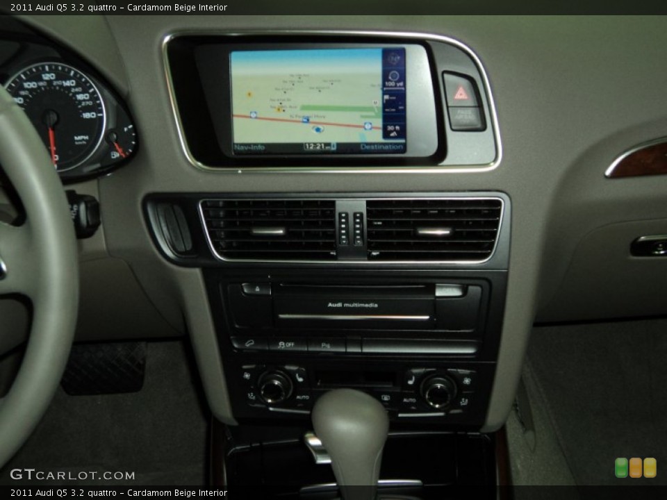 Cardamom Beige Interior Navigation for the 2011 Audi Q5 3.2 quattro #52252780