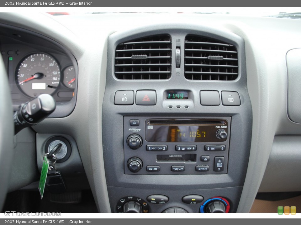 Gray Interior Controls for the 2003 Hyundai Santa Fe GLS 4WD #52263991