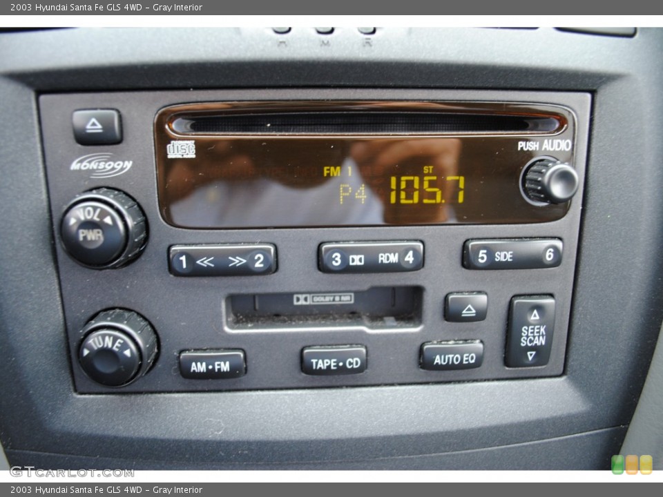 Gray Interior Controls for the 2003 Hyundai Santa Fe GLS 4WD #52264003