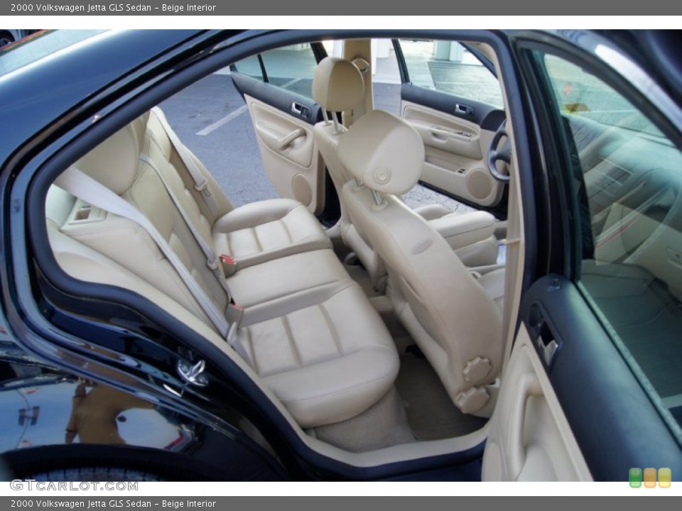 Beige Interior Photo for the 2000 Volkswagen Jetta GLS Sedan #52273138