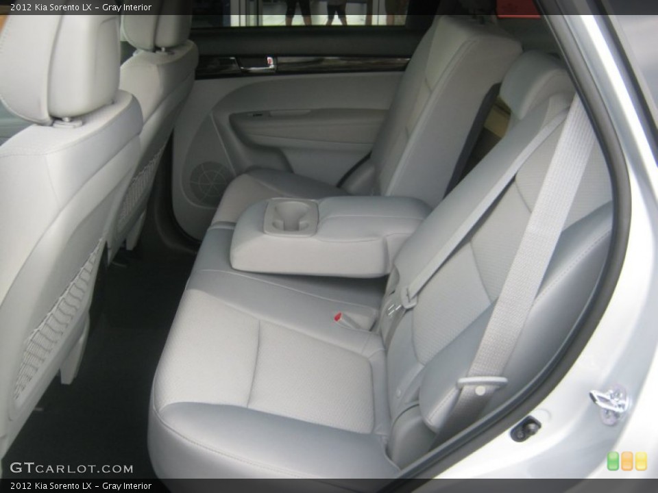 Gray Interior Photo for the 2012 Kia Sorento LX #52273558