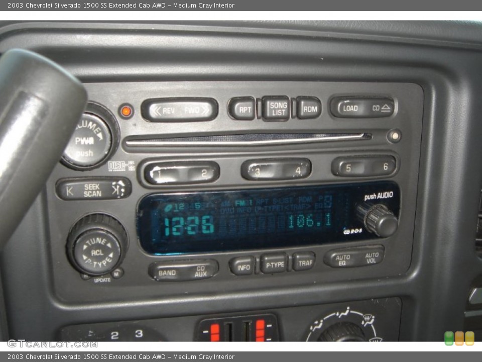 Medium Gray Interior Controls for the 2003 Chevrolet Silverado 1500 SS Extended Cab AWD #52282133