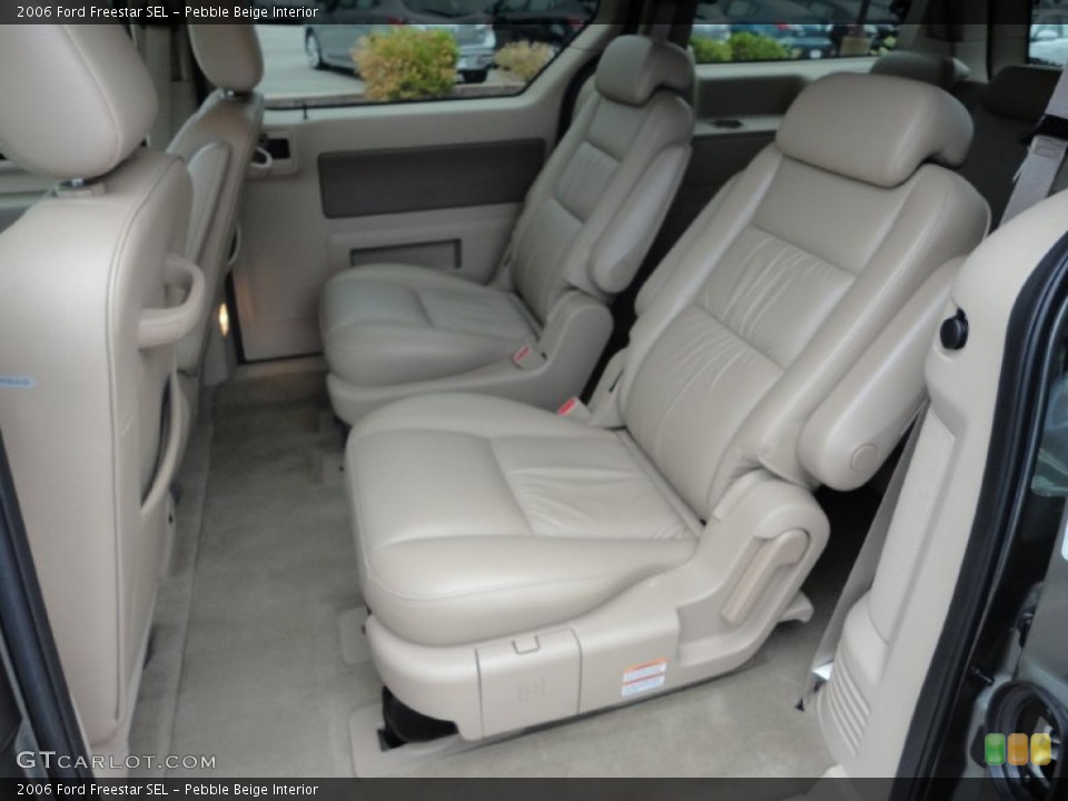 Pebble Beige Interior Photo for the 2006 Ford Freestar SEL #52282922