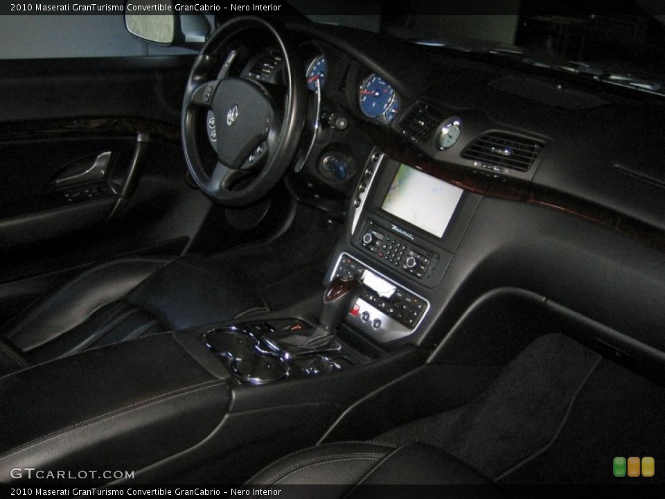 Nero Interior Dashboard for the 2010 Maserati GranTurismo Convertible GranCabrio #52286978