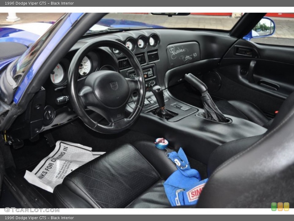 Black 1996 Dodge Viper Interiors