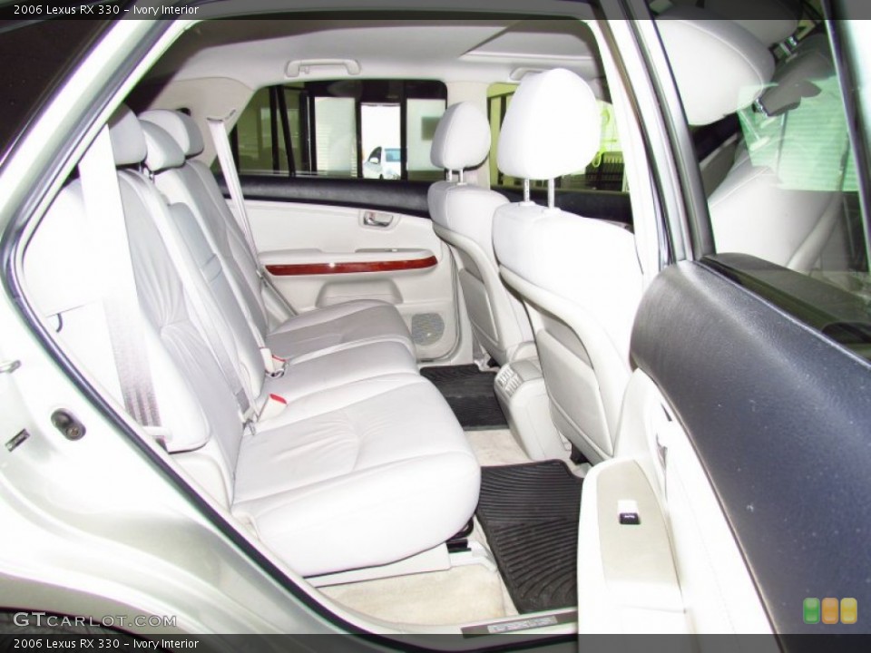 Ivory Interior Photo for the 2006 Lexus RX 330 #52309421