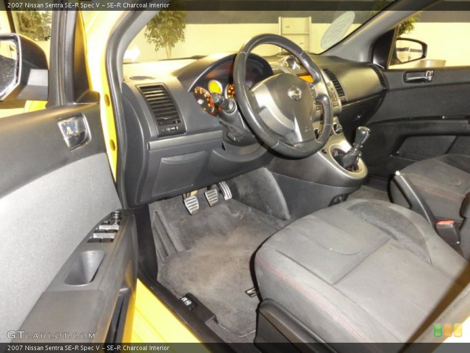 SE-R Charcoal Interior Photo for the 2007 Nissan Sentra SE-R Spec V #52311023