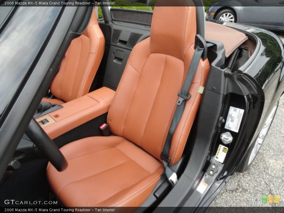 Tan Interior Photo for the 2006 Mazda MX-5 Miata Grand Touring Roadster #52313067