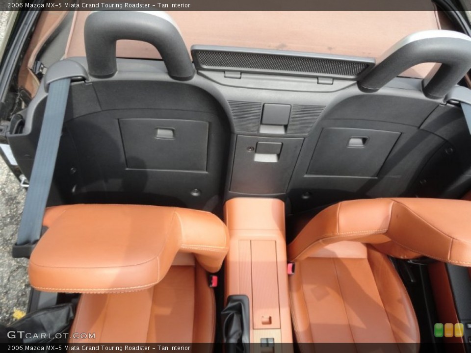 Tan Interior Photo for the 2006 Mazda MX-5 Miata Grand Touring Roadster #52313238