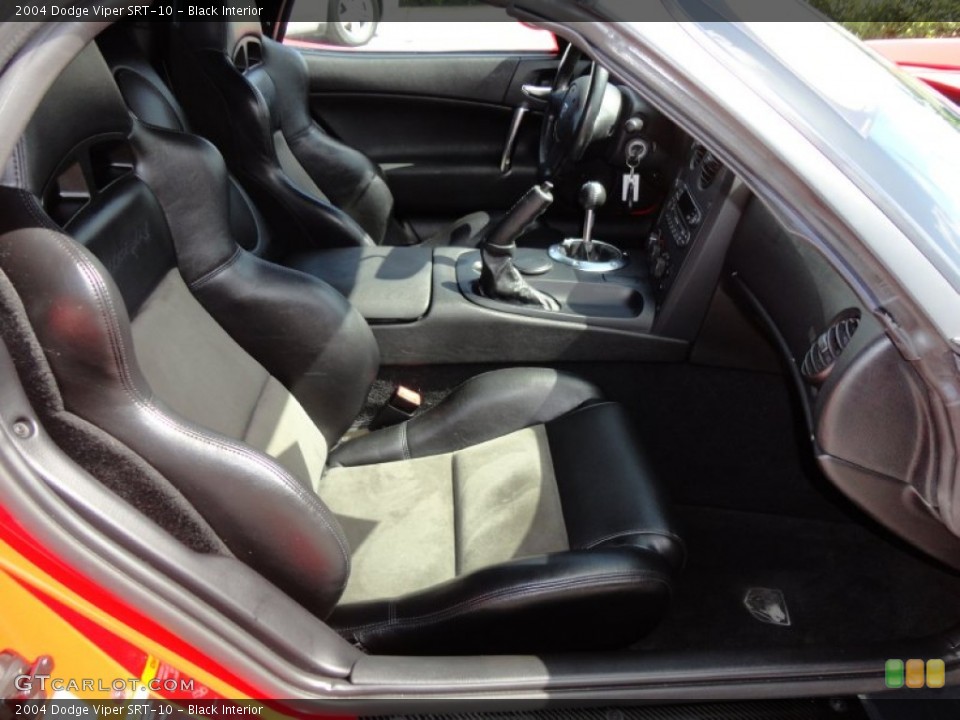 Black Interior Photo for the 2004 Dodge Viper SRT-10 #52314744
