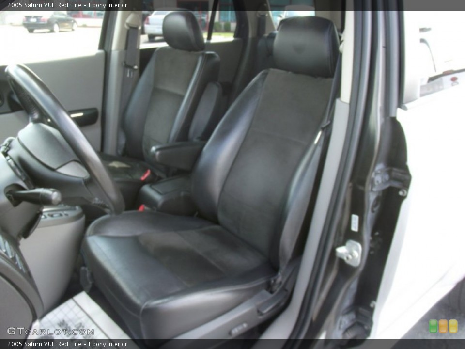 Ebony Interior Photo for the 2005 Saturn VUE Red Line #52318311