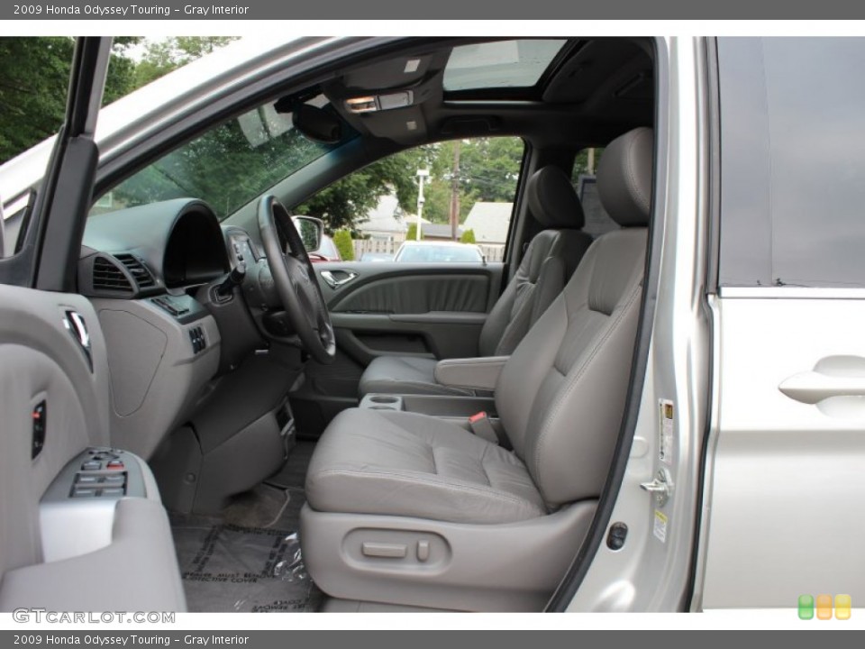 Gray Interior Photo for the 2009 Honda Odyssey Touring #52319166