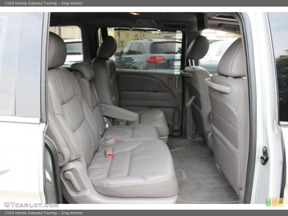 Gray Interior Photo for the 2009 Honda Odyssey Touring #52319331