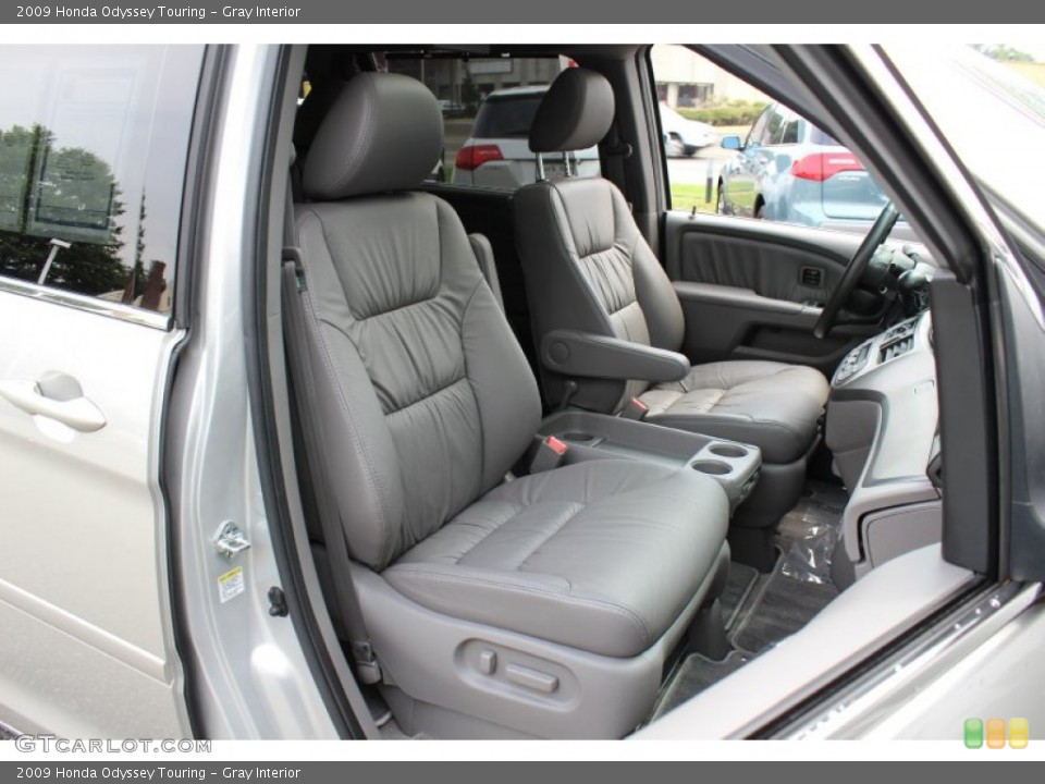 Gray Interior Photo for the 2009 Honda Odyssey Touring #52319400