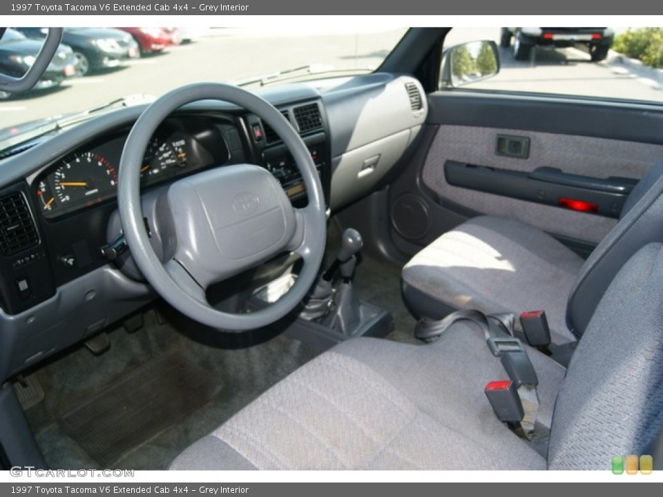 Grey Interior Photo for the 1997 Toyota Tacoma V6 Extended Cab 4x4 #52321104