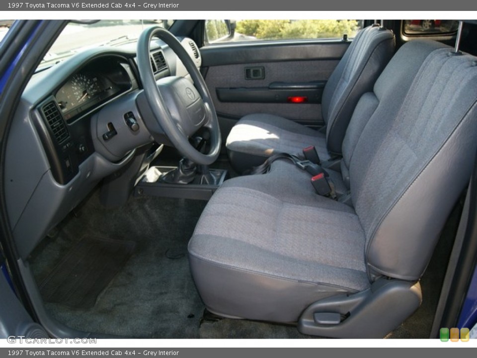 Grey Interior Photo for the 1997 Toyota Tacoma V6 Extended Cab 4x4 #52321119