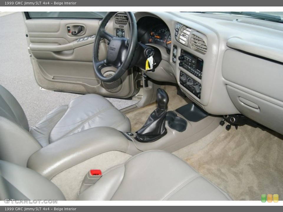 Beige Interior Dashboard for the 1999 GMC Jimmy SLT 4x4 #52321629