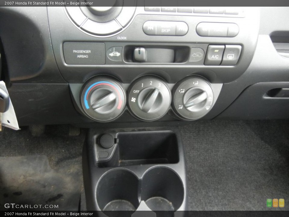 Beige Interior Controls for the 2007 Honda Fit  #52324965