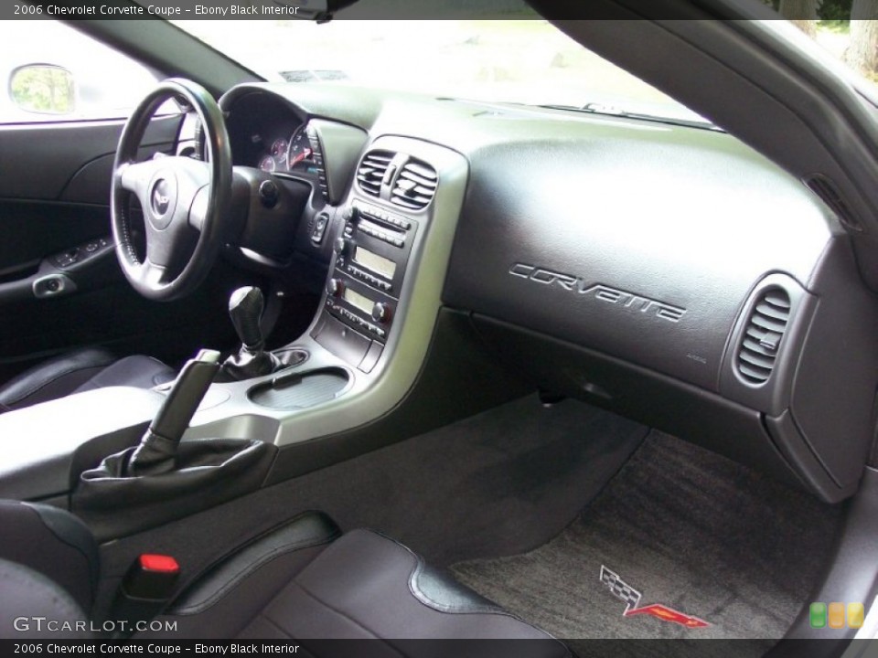 Ebony Black Interior Dashboard for the 2006 Chevrolet Corvette Coupe #52326762