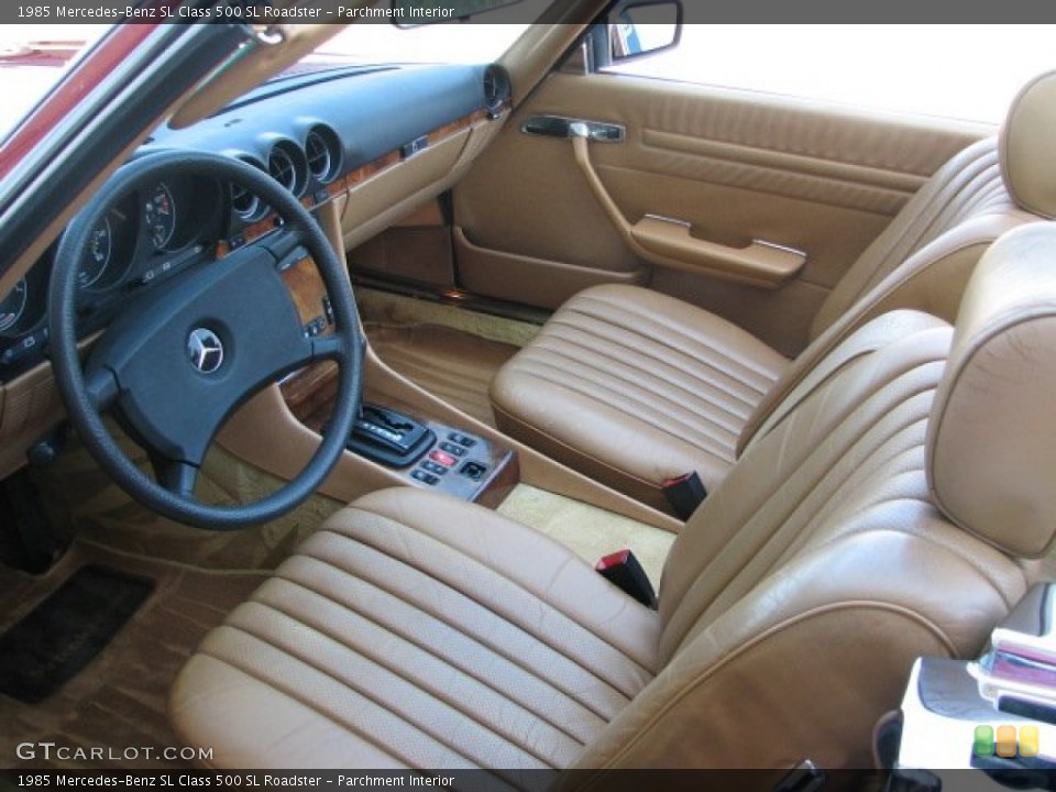 Parchment Interior Photo for the 1985 Mercedes-Benz SL Class 500 SL Roadster #52330866
