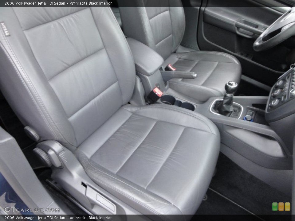 Anthracite Black Interior Photo for the 2006 Volkswagen Jetta TDI Sedan #52332663