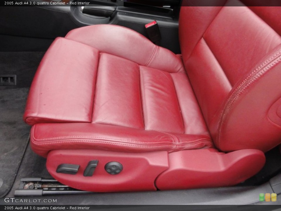 Red Interior Photo for the 2005 Audi A4 3.0 quattro Cabriolet #52333383