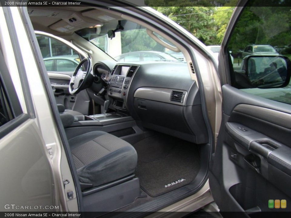 Charcoal Interior Photo for the 2008 Nissan Armada SE #52335969