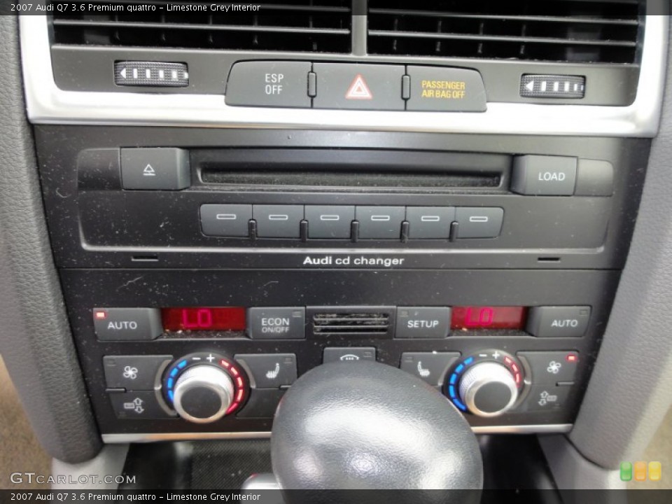 Limestone Grey Interior Controls for the 2007 Audi Q7 3.6 Premium quattro #52337265