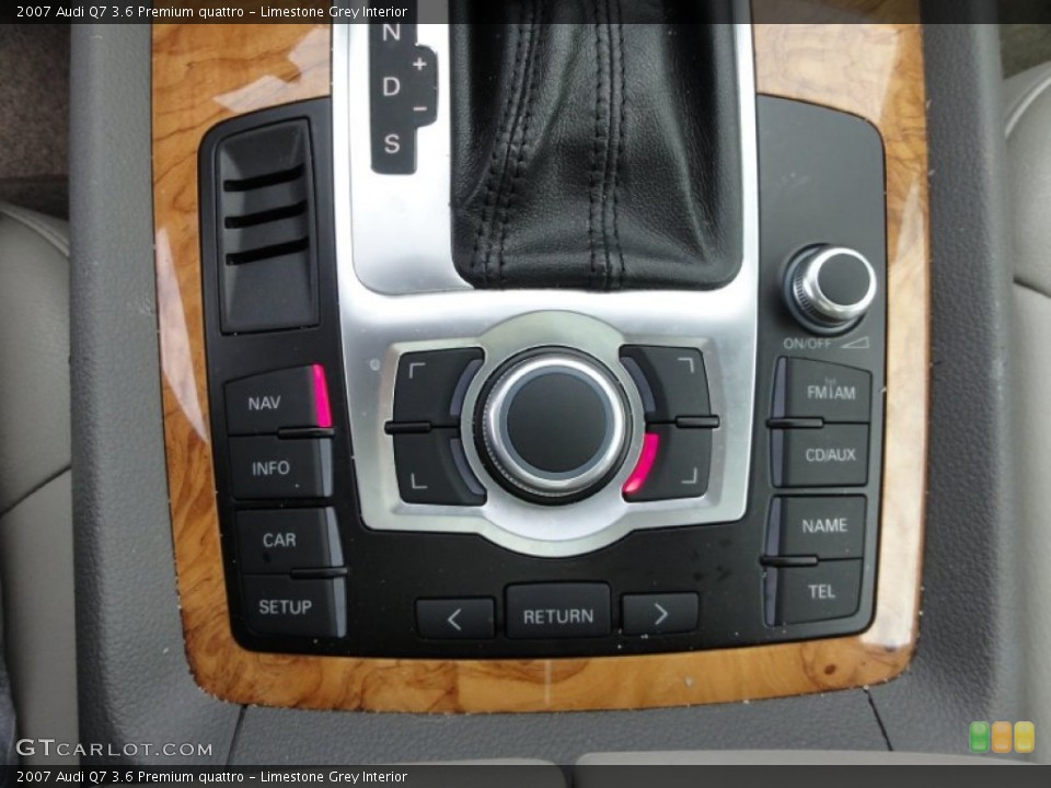 Limestone Grey Interior Controls for the 2007 Audi Q7 3.6 Premium quattro #52337292