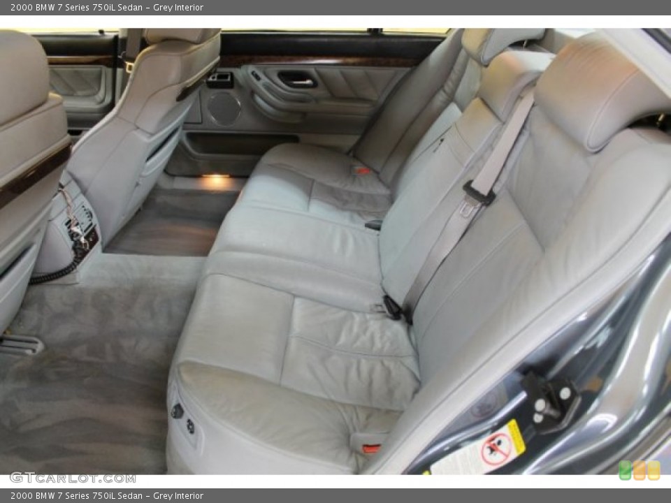 Grey Interior Photo for the 2000 BMW 7 Series 750iL Sedan #52338219