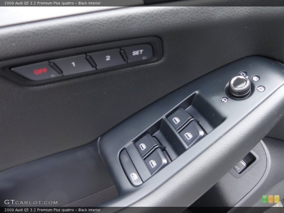 Black Interior Controls for the 2009 Audi Q5 3.2 Premium Plus quattro #52339974