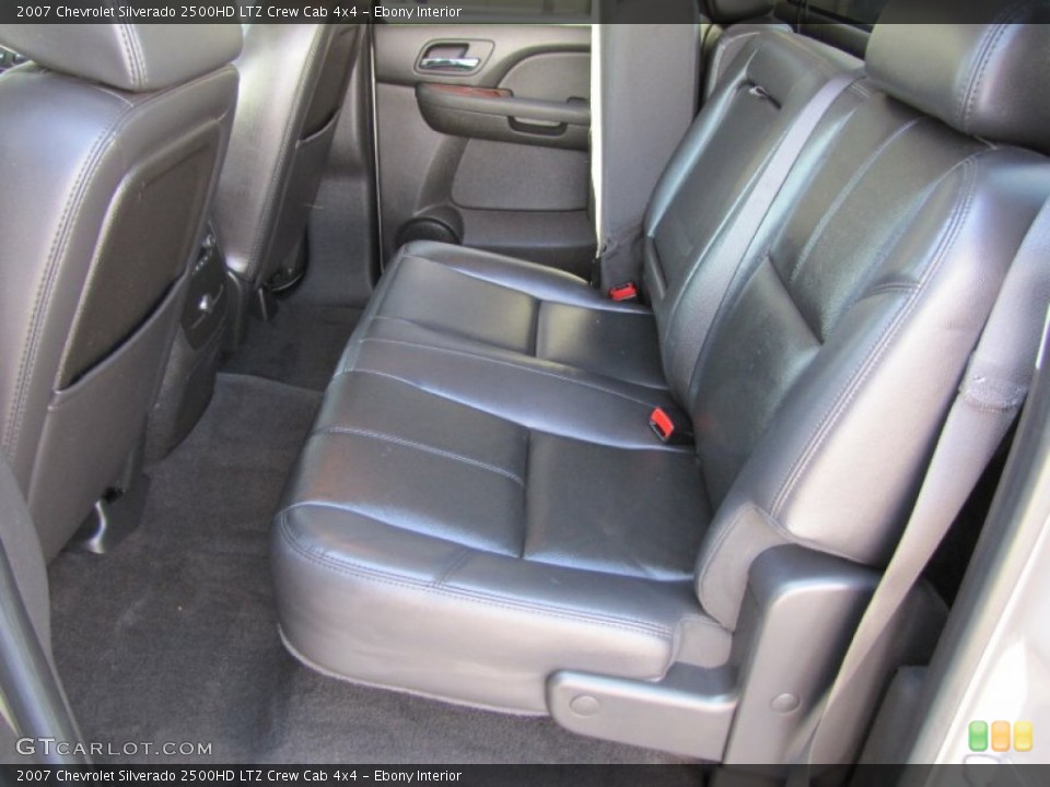Ebony Interior Photo for the 2007 Chevrolet Silverado 2500HD LTZ Crew Cab 4x4 #52358016