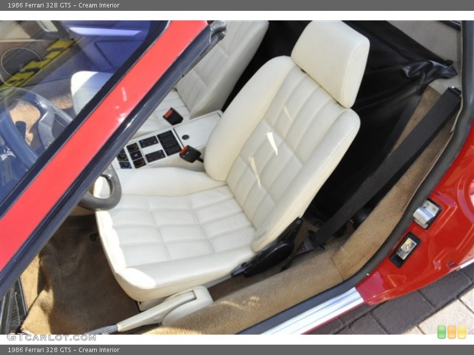 Cream Interior Photo for the 1986 Ferrari 328 GTS #52363177