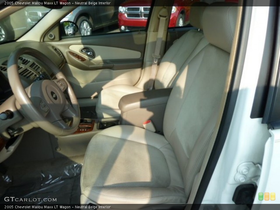 Neutral Beige Interior Photo for the 2005 Chevrolet Malibu Maxx LT Wagon #52374511