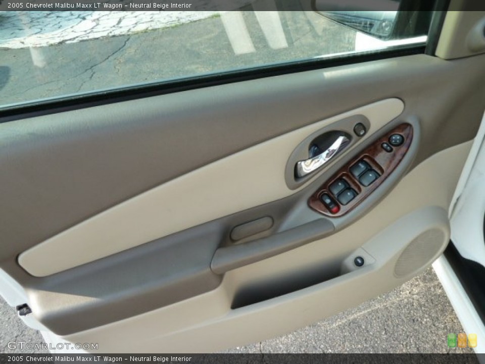 Neutral Beige Interior Door Panel for the 2005 Chevrolet Malibu Maxx LT Wagon #52374553