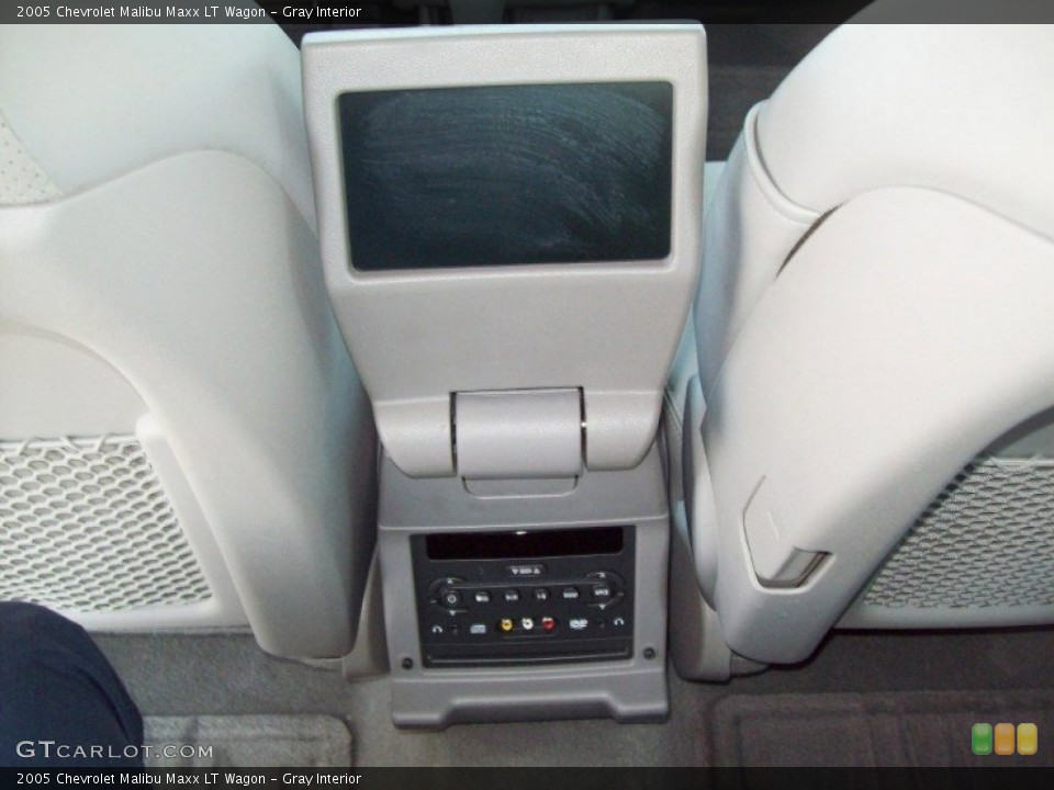 Gray Interior Controls for the 2005 Chevrolet Malibu Maxx LT Wagon #52379791