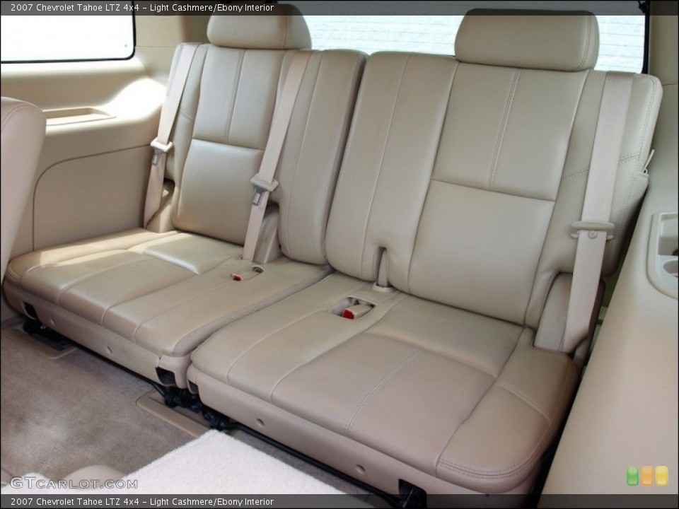 Light Cashmere/Ebony Interior Photo for the 2007 Chevrolet Tahoe LTZ 4x4 #52380538